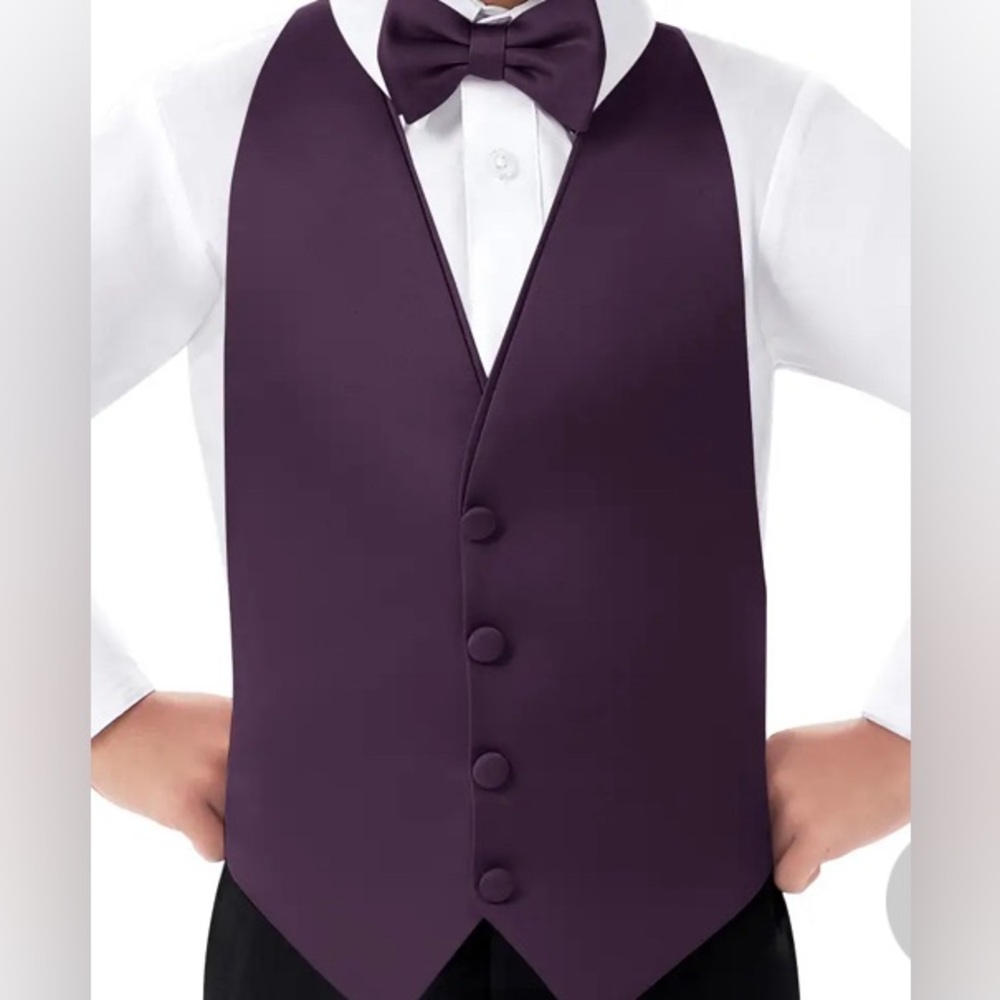 Toddler boy’s vest and bow tie 2T-4T